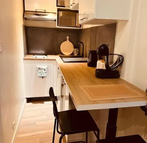 Апартаменты Le Cosy Du Roi, Wifi,gare,paris *